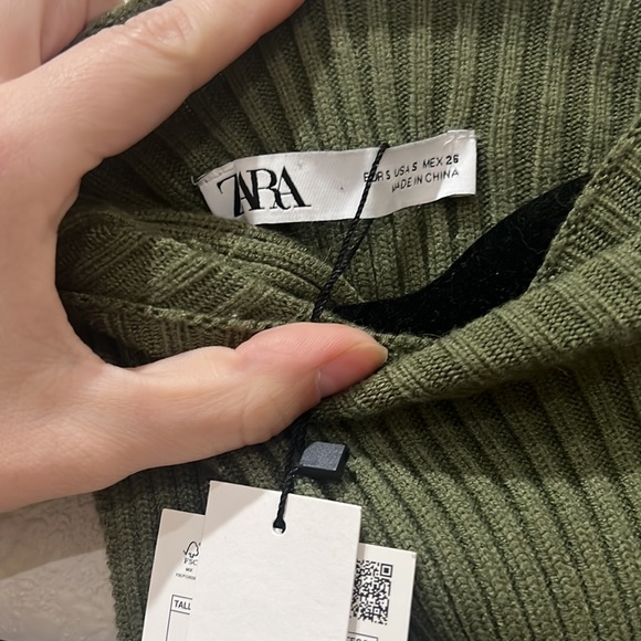 Zara Cropped turtleneck sweater - Picture 3 of 3